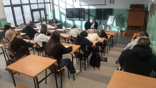 „Wybieram Wybory” – uczniowie szkół ponadpodstawowych mogą sprawdzić swoją wiedzę o wyborach