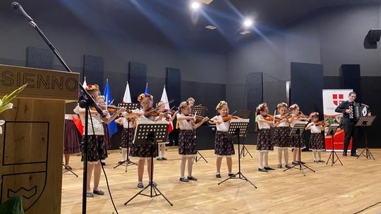Wyjątkowy koncert w nowym budynku szkoły muzycznej w Siennie