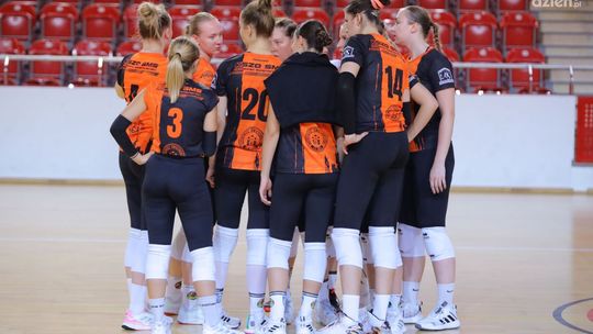 Wyjazdowa przegrana siatkarek KSZO SMS