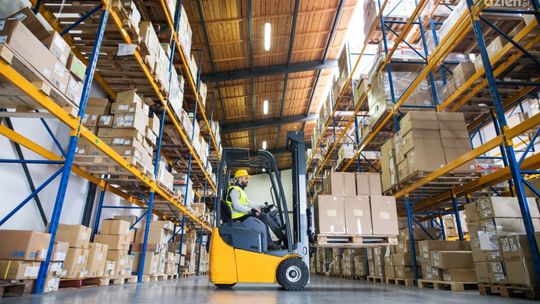 Wynajem wózków widłowych - usługa warta uwagi