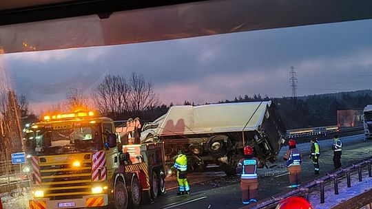 Wypadek na trasie S7 w Skarżysku-Kamiennej. Droga zablokowana przez blisko 7 godzin