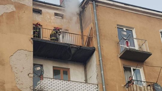 Wypalał kable na... balkonie