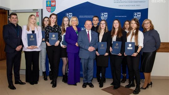 Wzrosną stypendia dla studentów kierunku lekarskiego