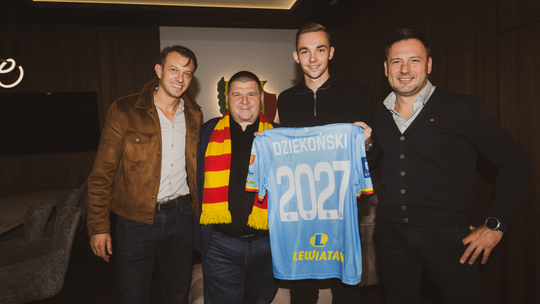 Xavier Dziekoński przedłużył kontrakt z Koroną Kielce