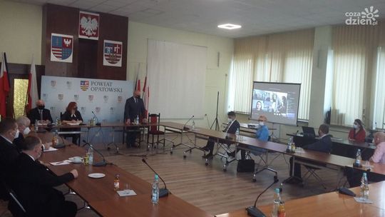 Z przedstawicielami Urzędu Marszałkowskiego o strategii rozwoju Powiatu Opatowskiego