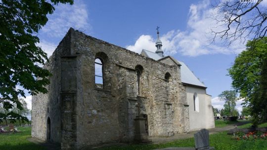 Zabytkowe kościoły z powiatu kieleckiego zyskają nowe życie