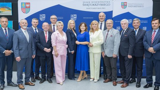 Zarząd Województwa Świętokrzyskiego z wotum zaufania i absolutorium