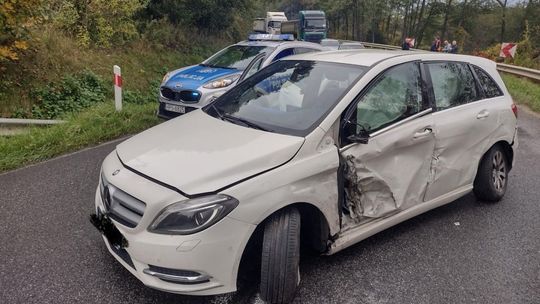 Zderzenie trzech samochodów osobowych w Nowej Słupi