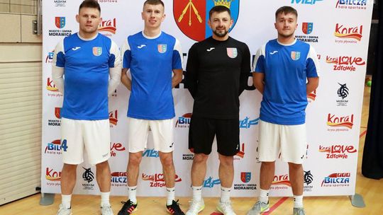 Zdjęcia drużyn z trójek Zdzisława Mojeckiego