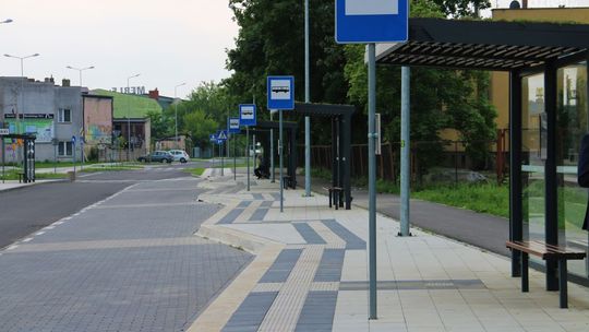 Zielone wiaty przystankowe w Starachowicach