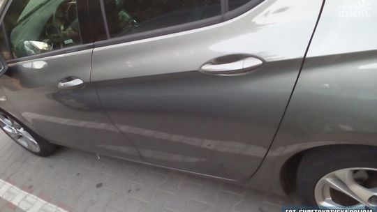 Złość na sąsiada wyładował na jego autach