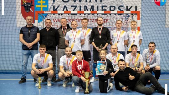 Złoty Team triumfuje w finale Powiatowej Ligi Futsalu w Kazimierzy Wielkiej