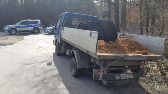 Zły stan techniczny auta dostawczego, był jednym z powodów kontroli drogowej