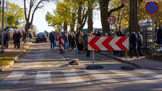 Zmiany w organizacji ruchu w Kielcach na czas uroczystości Wszystkich Świętych