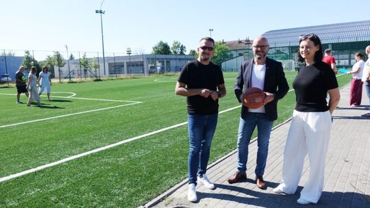 Zmodernizowany kompleks boisk Orlik przy hali sportowej ponownie otwarty 