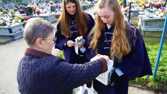 Zostań wolontariuszem i kwestuj na kieleckich cmentarzach 
