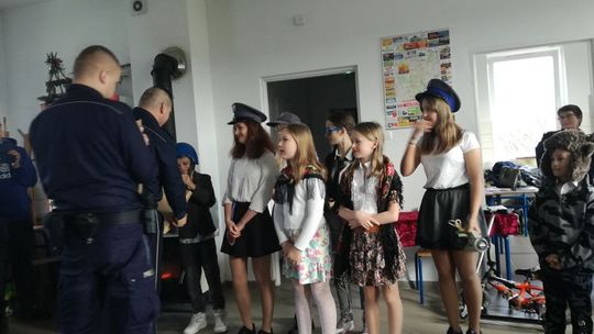 Zrobili niespodziankę policjantom