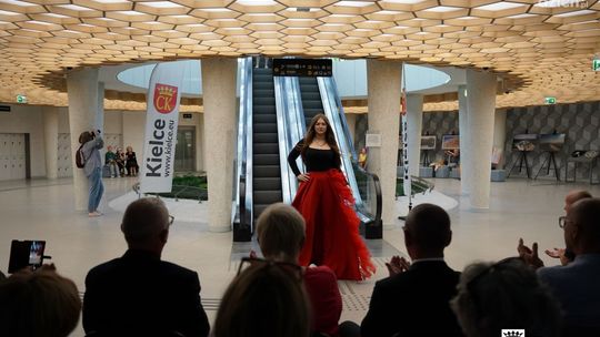 Zwiewny wieczór z modą, tańcem i sztuką