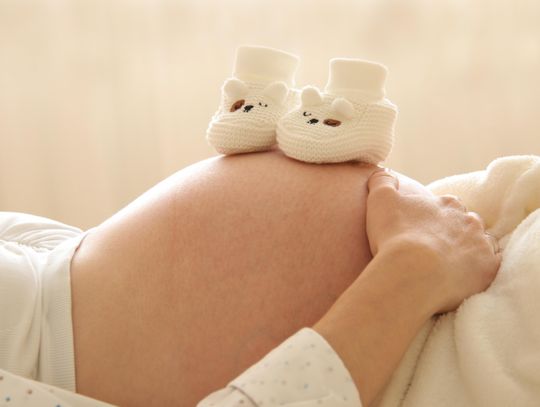 Coraz większa dostępność znieczuleń podczas porodów w świętokrzyskich szpitalach