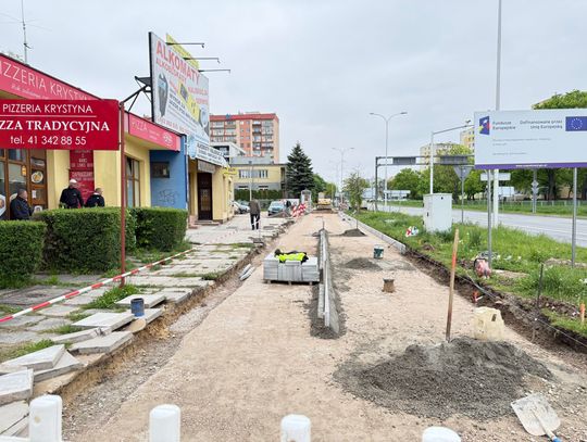 Ponad pół kilometra nowej trasy rowerowej na ul. Sandomierskiej. Ruszyły prace