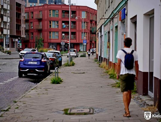 Remont chodnika przy ul. Piotrkowskiej w Kielcach. Prace ruszają 17 sierpnia