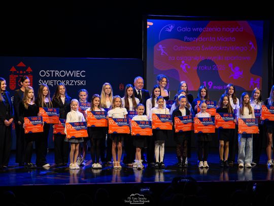 Utalentowani sportowcy z Ostrowca otrzymali stypendia