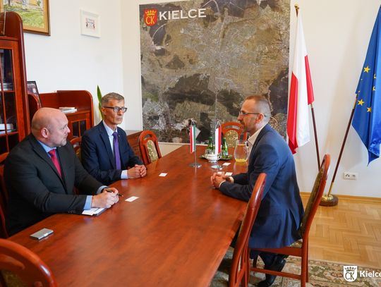 Węgierski attaché odwiedził Kielce. Rozmowy o gospodarce i współpracy z Węgrami