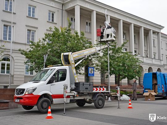Zakończyła się modernizacja oświetlenia na Placu Konstytucji w Kielcach