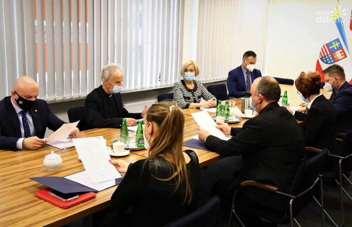 100 inicjatyw na 100-lecie Jana Pawła II - wybrano te najciekawsze 100 inicjatyw na 100-lecie Jana Pawła II - wybrano te najciekawsze