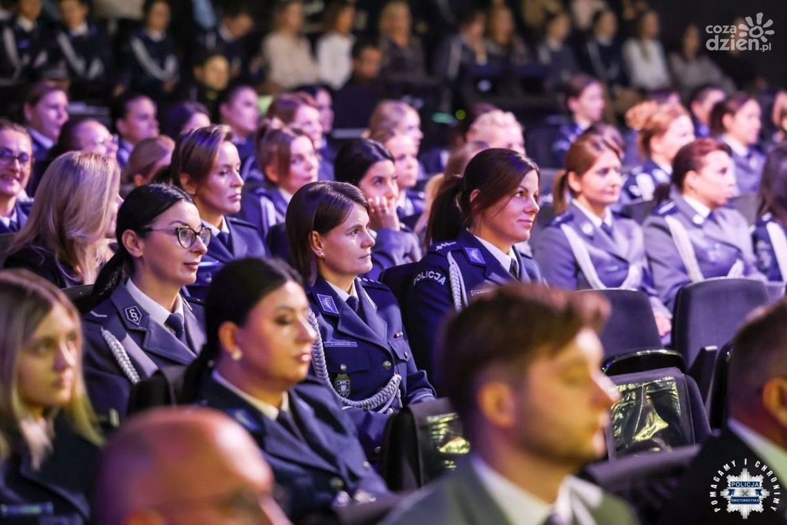 100 lat kobiet w Policji 100 lat kobiet w Policji