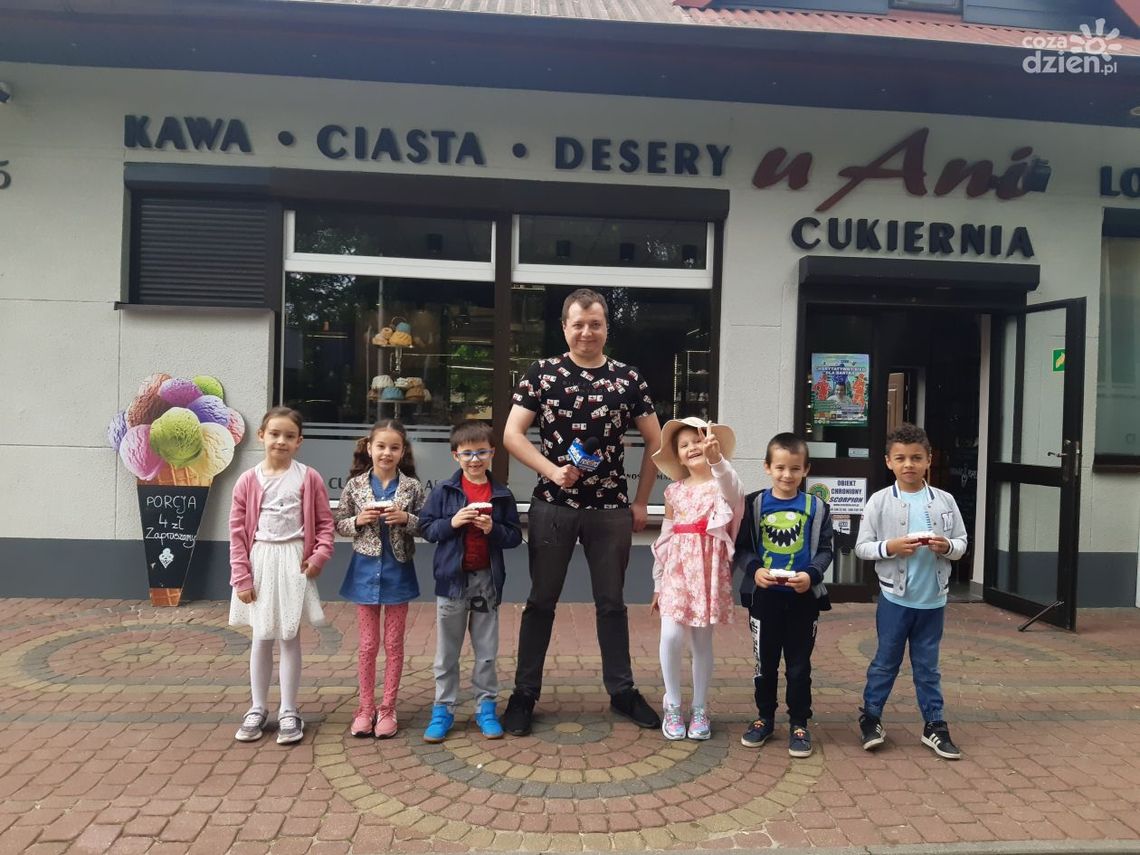 11-stka na fali 89.6 FM: Budziliśmy się grzecznie do przedszkola i pomagaliśmy mamie żeby zasłużyć na prezent! 11-stka na fali 89.6 FM: Budziliśmy się grzecznie do przedszkola i pomagaliśmy mamie żeby zasłużyć na prezent!