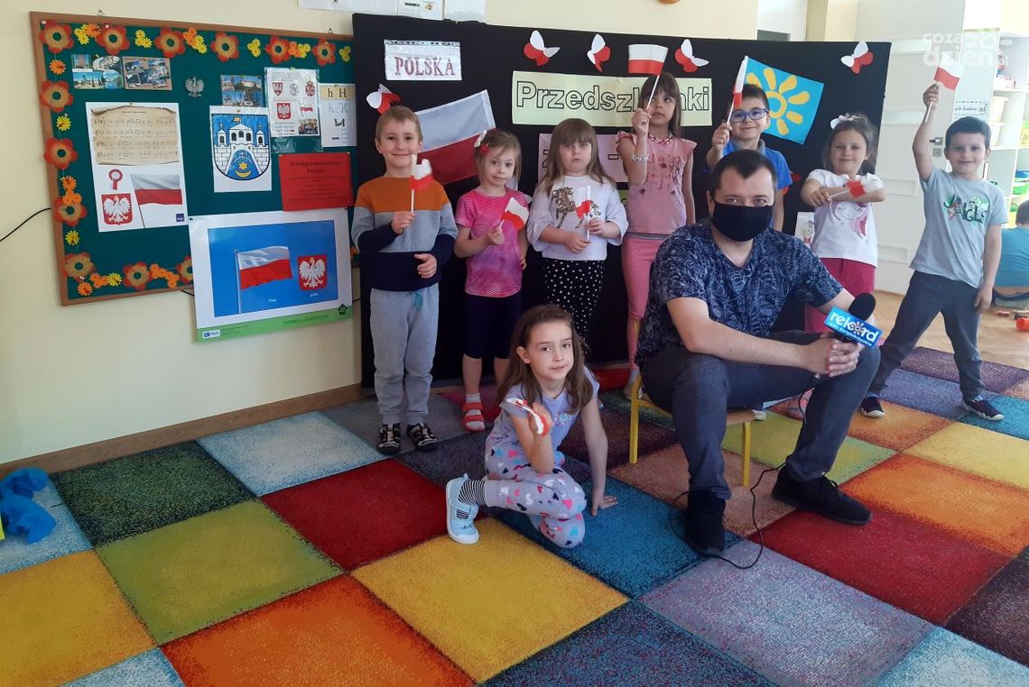 11-stka na fali 89.6 FM: Jakby nie było konstytucji to każdy by rządził każdym i było by źle 11-stka na fali 89.6 FM: Jakby nie było konstytucji to każdy by rządził każdym i było by źle