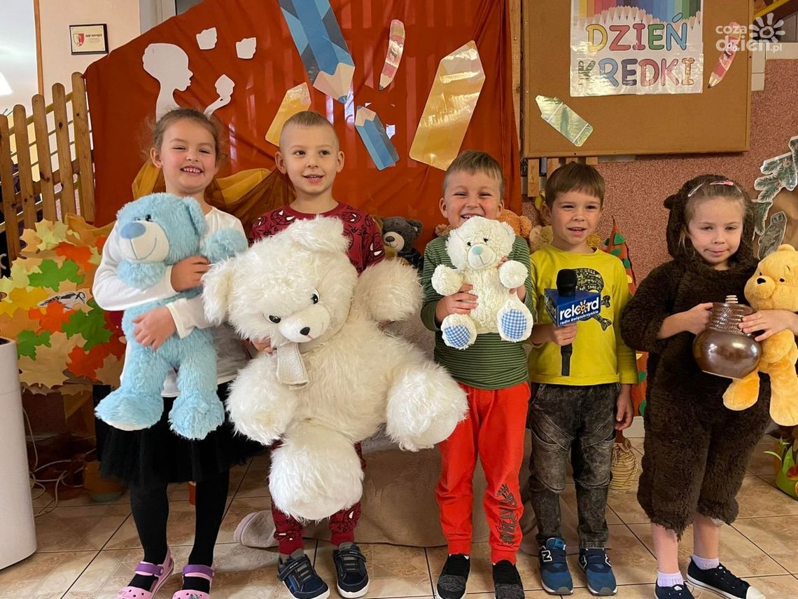 "11-stka na Fali": Przedszkolaki świętują Dzień Pluszowego Misia