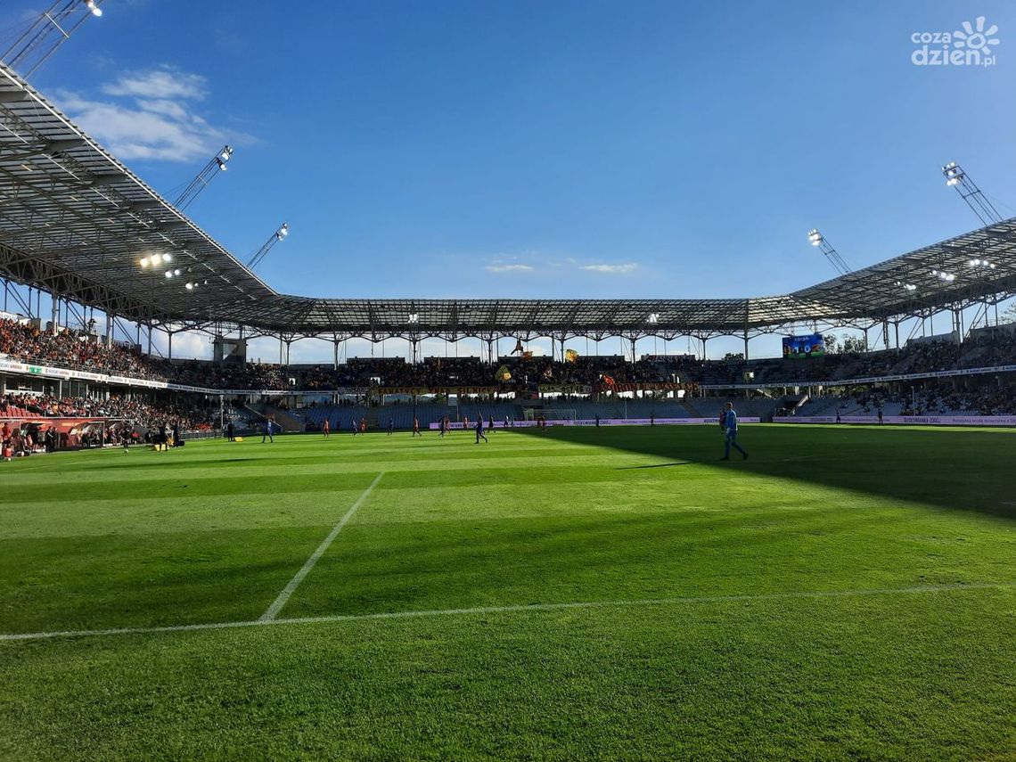 150 tys. zł. na wymianę części murawy Suzuki Arena 150 tys. zł. na wymianę części murawy Suzuki Arena