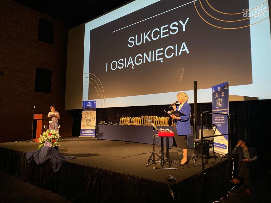 20. urodziny UTW w Ostrowcu Świętokrzyskim 20. urodziny UTW w Ostrowcu Świętokrzyskim