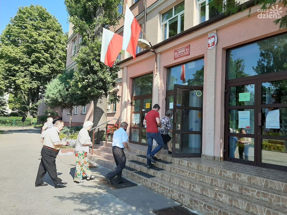 31 373 głosów w Ostrowcu Św. 31 373 głosów w Ostrowcu Św.