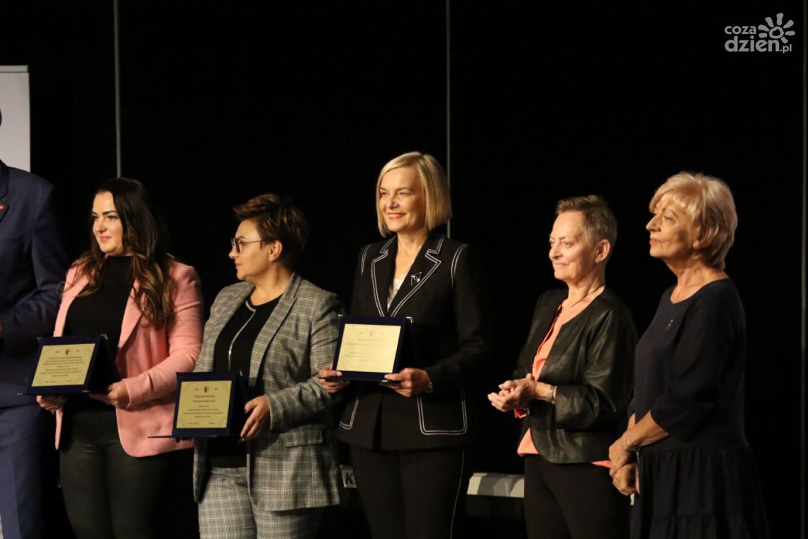 35 lat działalności świętokrzyskiego klubu "Amazonki" 35 lat działalności świętokrzyskiego klubu "Amazonki"