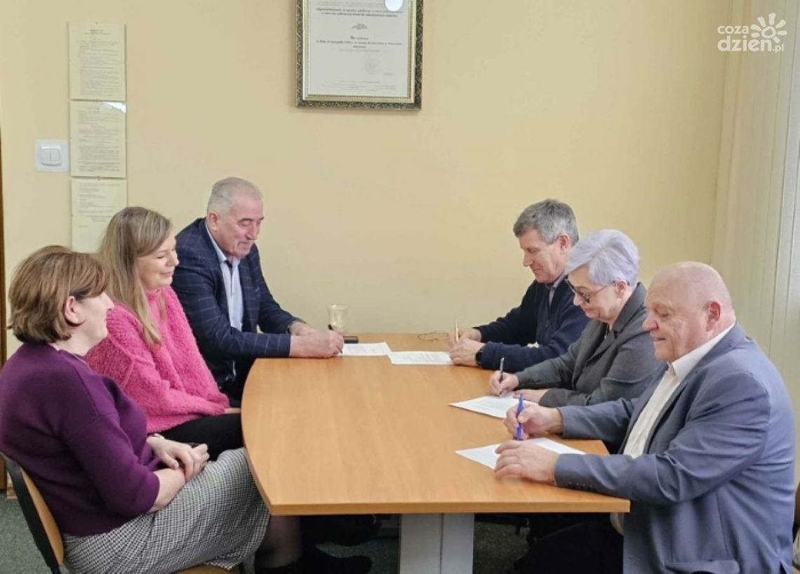 350 tys. zł dla szpitala pińczowskiego. Nowoczesne Inwestycje 350 tys. zł dla szpitala pińczowskiego. Nowoczesne Inwestycje