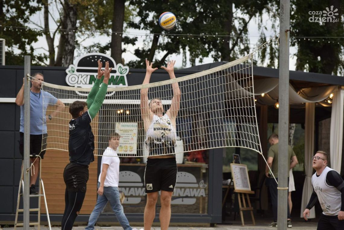 6. Gminny Turniej Piłki Plażowej w Cedzynie przyciągnął licznych uczestników 6. Gminny Turniej Piłki Plażowej w Cedzynie przyciągnął licznych uczestników
