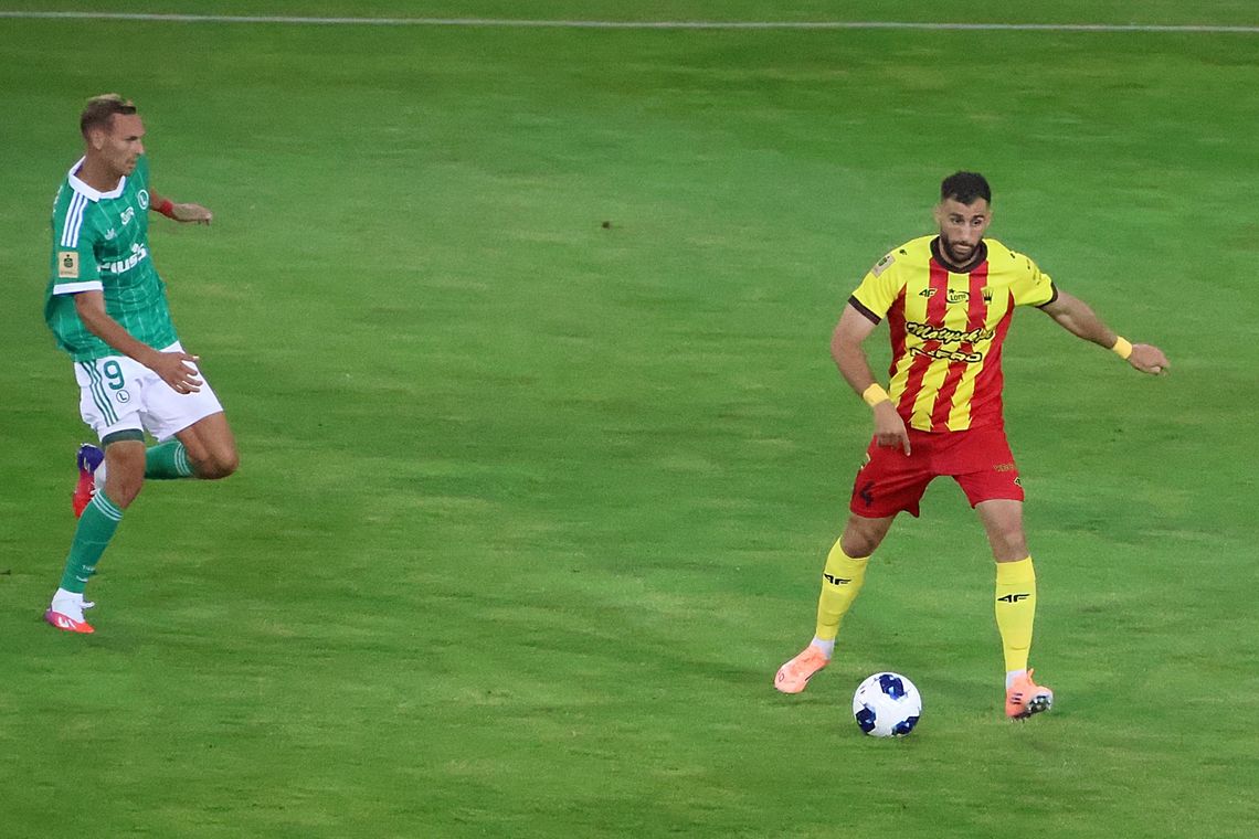 Korona odrobiła straty i zremisowała w pierwszym meczu sezonu na Exbud Arenie. Korona Kielce 1:1 Legia Warszawa