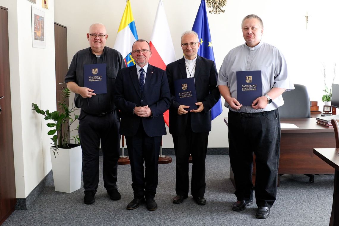 80 tysięcy złotych na prace konserwatorskie przy zabytkach w regionie świętokrzyskim 80 tysięcy złotych na prace konserwatorskie przy zabytkach w regionie świętokrzyskim
