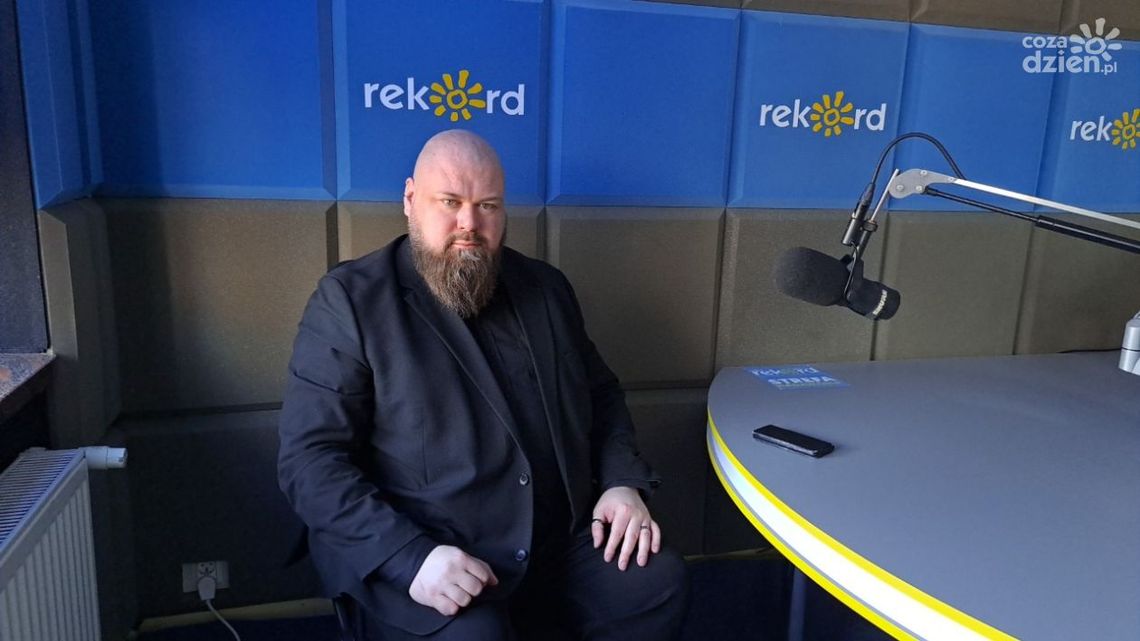 A. Czichos: Zapraszamy na niezwykłe spotkanie autorskie z Jackiem Komudą! A. Czichos: Zapraszamy na niezwykłe spotkanie autorskie z Jackiem Komudą!