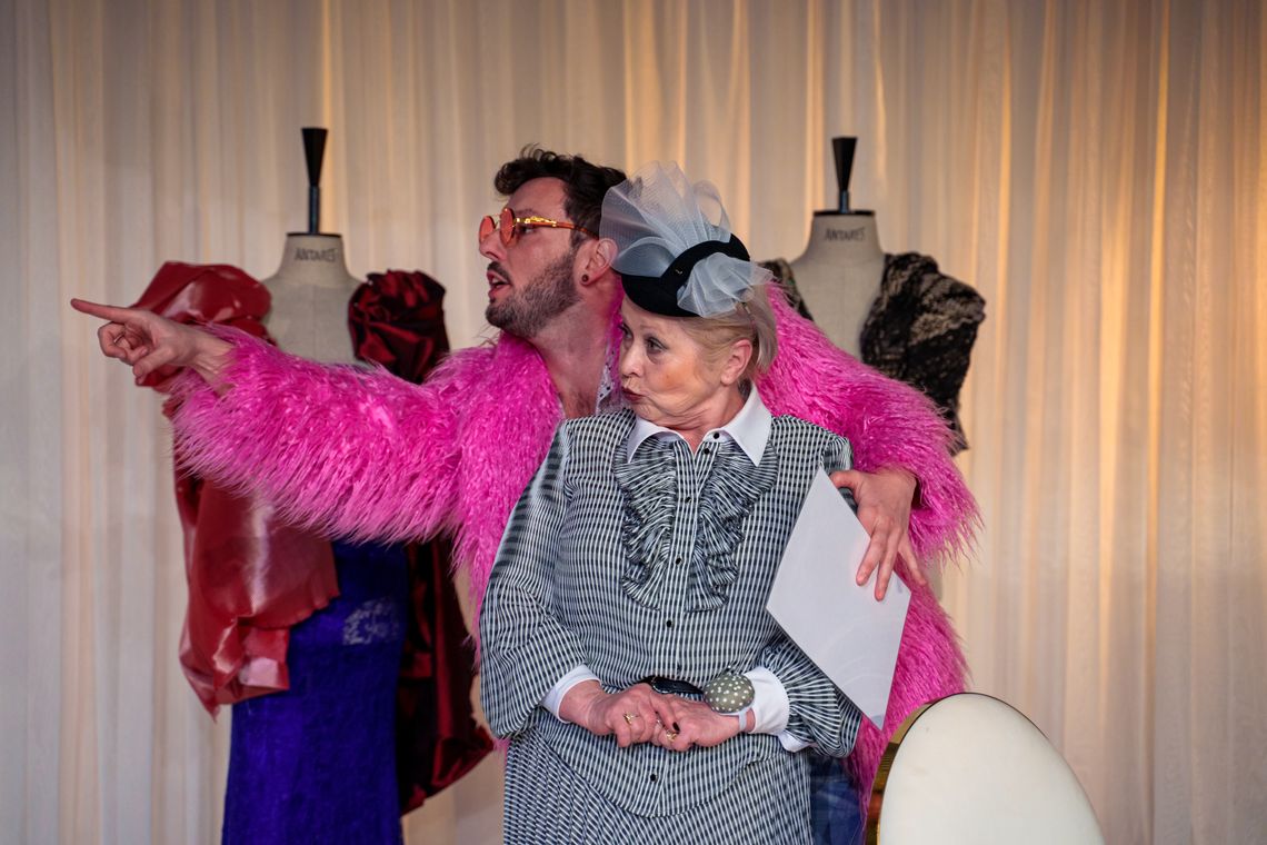 „A więc to miłość” – komediowy weekend z Teatrem TeTaTeT