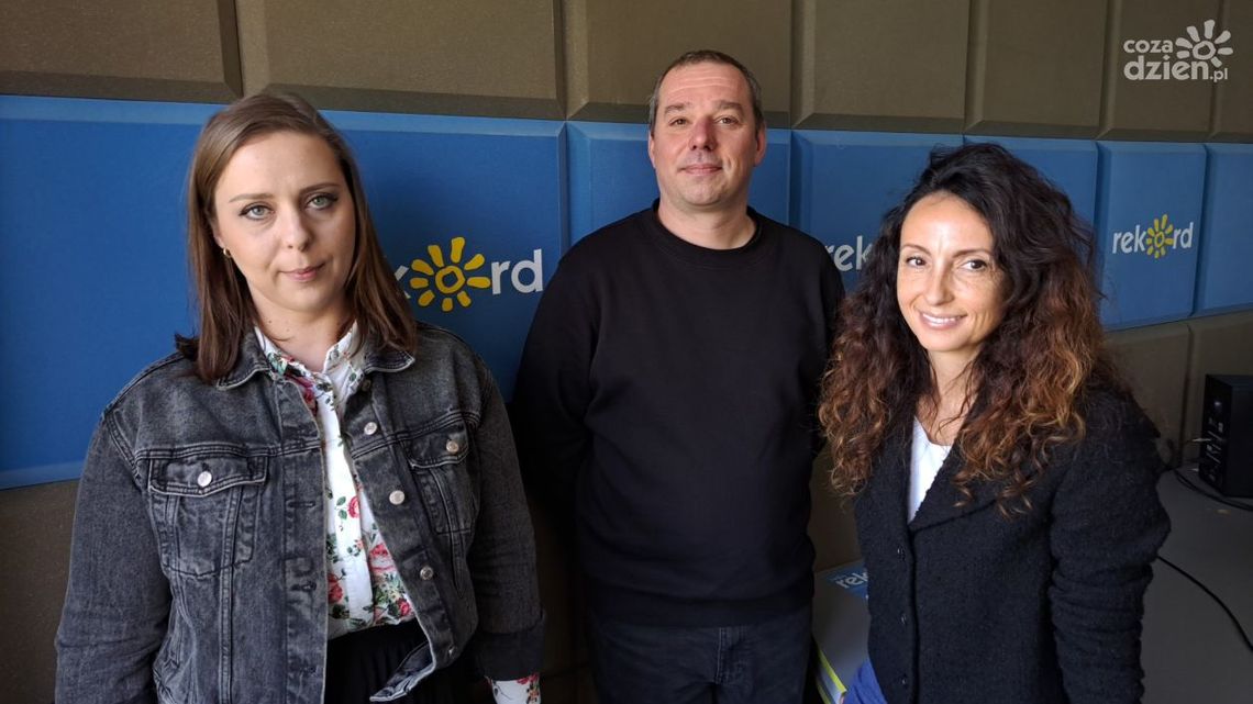 A. Zarębska,A. Boroń, Ł.Wójcik: Zamek w Ćmielowie, dzięki jego fundatorom a potem kolejnym właścicielom jest jedynym, tak cennym zabytkiem w powiecie ostrowieckim A. Zarębska,A. Boroń, Ł.Wójcik: Zamek w Ćmielowie, dzięki jego fundatorom a potem kolejnym właścicielom jest jedynym, tak cennym zabytkiem w powiecie ostrowieckim