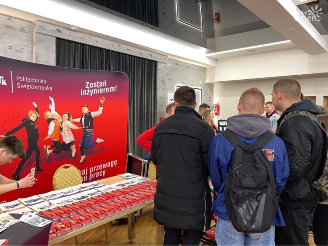 Absolwenci Politechniki Świętokrzyskiej z najlepszą gwarancję zatrudnienia Absolwenci Politechniki Świętokrzyskiej z najlepszą gwarancję zatrudnienia