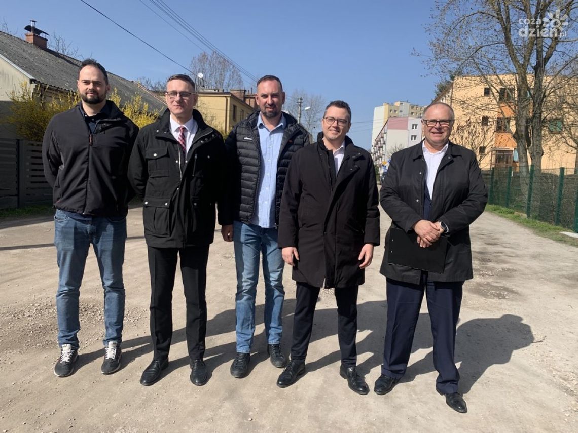 Adam Cyrański zna rozwiązania na problem złych dróg?