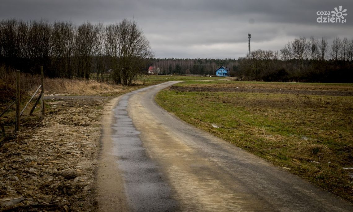 Afera gruntowa w Iwaniskach. Zamiast budowlanych - działki leśne Afera gruntowa w Iwaniskach. Zamiast budowlanych - działki leśne