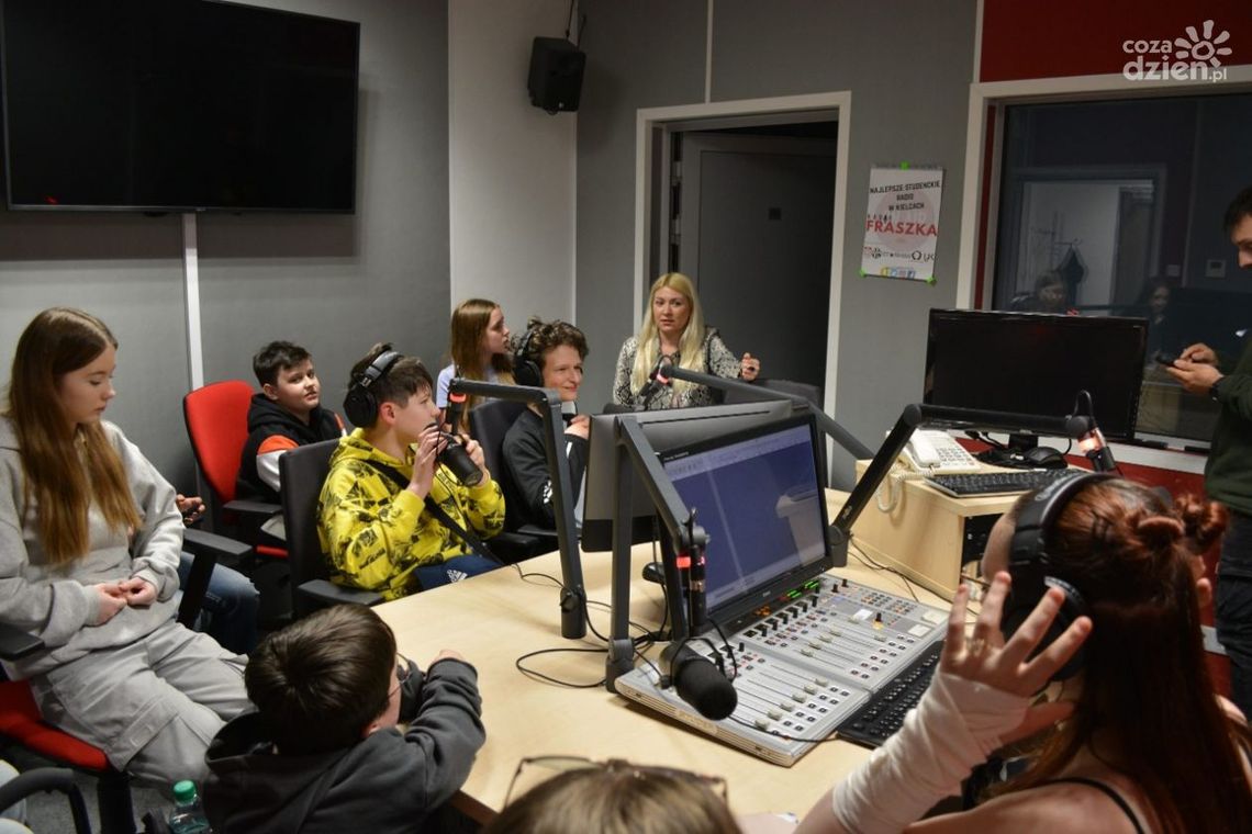 Akademia Młodych Reportażystów uruchomiła zapisy do drugiej edycji Akademia Młodych Reportażystów uruchomiła zapisy do drugiej edycji