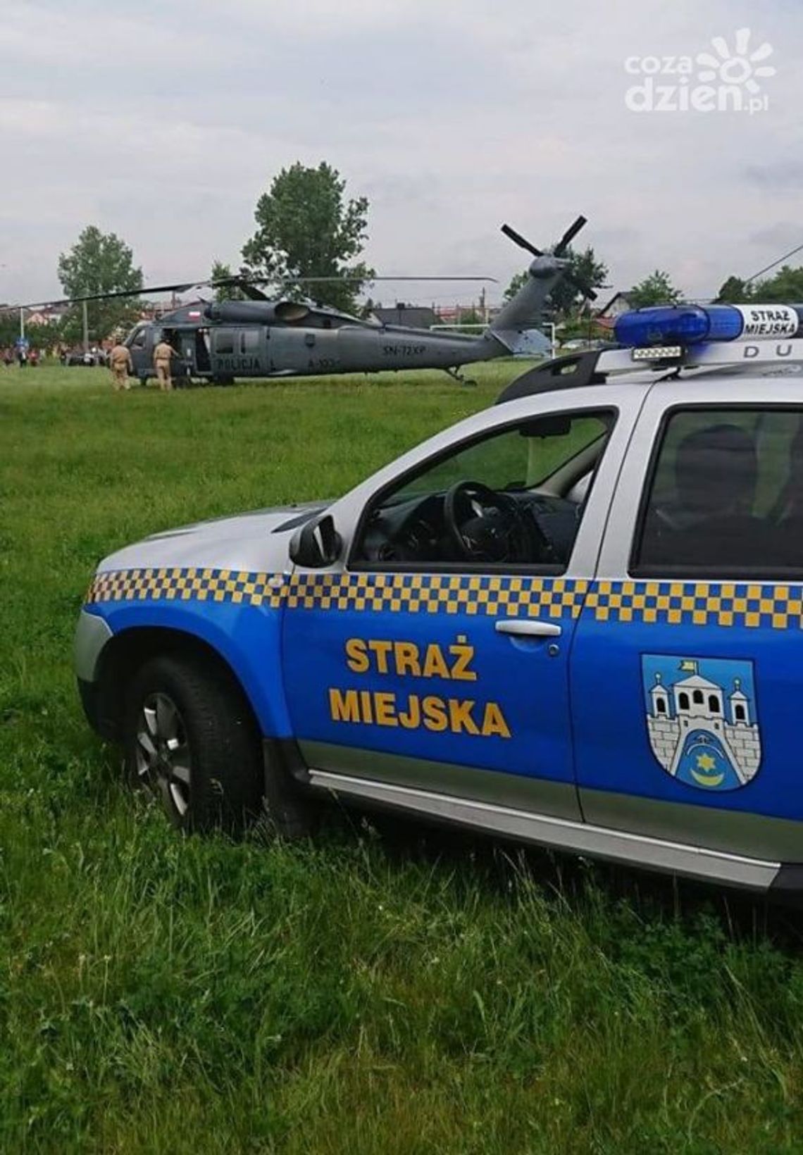 Akcja poszukiwawcza z udziałem policyjnego helikoptera Akcja poszukiwawcza z udziałem policyjnego helikoptera