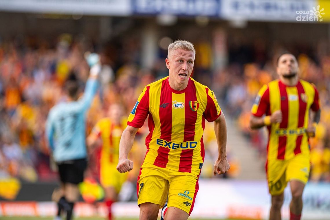 Aktualne wyniki głosowania na Piłkarza Września w PKO BP Ekstraklasie – Dawid Błanik i Xavier Dziekoński w czołówce Aktualne wyniki głosowania na Piłkarza Września w PKO BP Ekstraklasie – Dawid Błanik i Xavier Dziekoński w czołówce